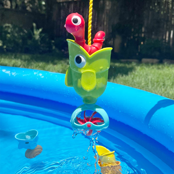 bathtub fishing pole for school aged kids Yookidoo Catch 'N' Sprinkle Fishing Set