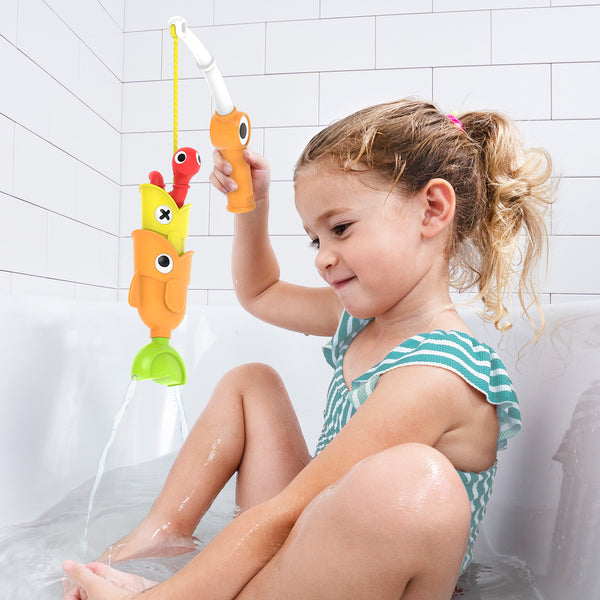 bathtub fishing pole for school aged kids Yookidoo Catch 'N' Sprinkle Fishing Set